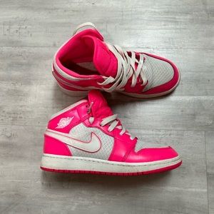 air jordan 1 mid GS hyper pink